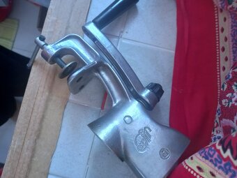 Čašník dekorácia.Hodiny. - 9