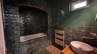 NA PREDAJ 9 izbový rodinný dom v obci Cabaj Čápor - 9