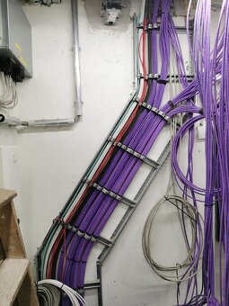 Elektrikár - pomocný elektrikár - Nemecko - 9