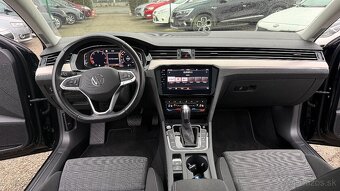 Volkswagen Passat Variant 2.0 TDI Elegance DSG - 9