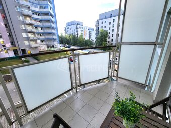 Komplet zariadený 2-izbový byt s loggiou a parkovaním … - 9