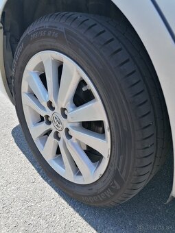 Toyota Auris 1.2 TS - 2015 - 9