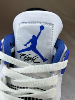 Jordan Retro 4 Motorsports (2017) - 9