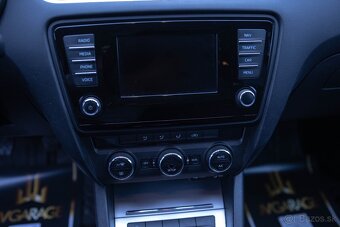 Škoda Octavia Combi 2.0 TDI Business - 9