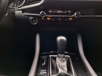 Mazda 3, Automat 2,0 benzín, pravidený servis - 9