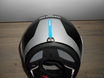 Predam krasnu novu moto prilbu znacky SHARK EVO GT SEAN - 9