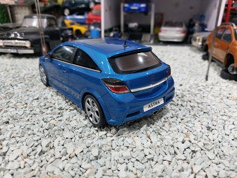 model auta Opel Astra H OPC 2006 Otto mobile 1:18 - 9