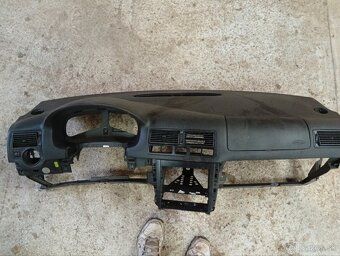 Predám náhradné diely na golf 4 - 9