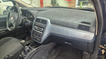 Fiat grande Punto 1,2i 48kw - 9