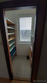 Predám priatelský 3 izbový byt+Kumbál+Logia na ul. Kpt. Nal. - 9
