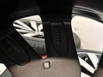 VW Passat 3G B8 & GTE r18 Marseille 3G0601025P - 9