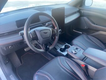 Ford Mustang Mach-e Premium AWD - 9