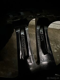 5x108 R17 7,5J ET47 + 235/55 R17 Vredestein celoročné - 9