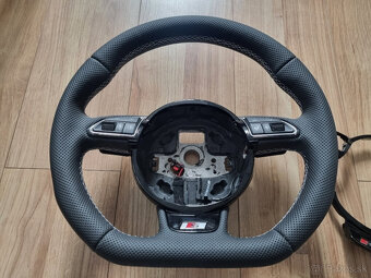 VYHRIEVANY AUDI VOLANT - ZREZANY - PERFOROVANA KOZA - 9