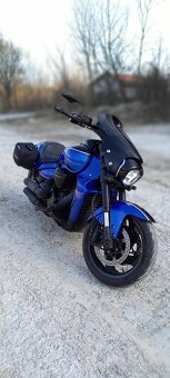 Suzuki INTRUDER VZR 1800 R BOSS - 9