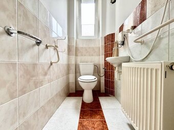 PREDAJ - Stromestský 4izbový byt s vysokými stropmi, 116m2, - 9