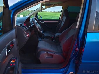 VW Touran 2.0TDI 103 kw 5 mestne - 9