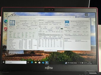 Fujitsu LifeBook U938 červený ultrabook - 9