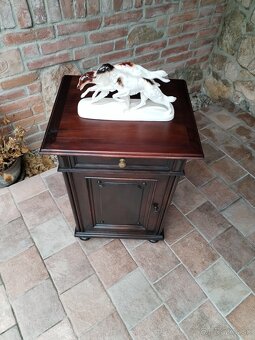 Starožitna skrinka, nočný stolík - 9