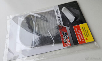 Doplnky do auta: Solárny difuzér, protišmyková podložka a i. - 9