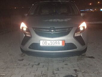 Opel zafira tour - 9