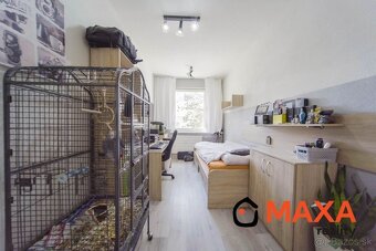 Veľkometrážny 4 izbový byt Prievidza, Zápotôčky - 9