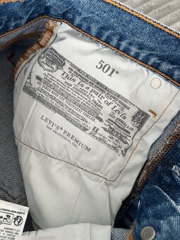 Levi's - Riflové krátke nohavice dámske, veľkosť 28 - 9