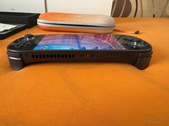 AyaNeo 2 32GB RAM 1TB SSD - 9