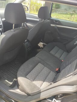 Predám Škodu Octavia Combi 1.6 TDI CR - 9