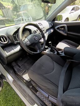 Predám Toyota RAV4 - 9