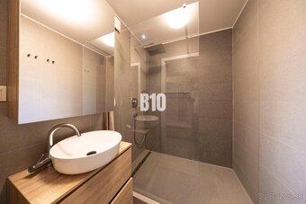 Dizajnový 3i byt na Hrobákovej ulici pripravený k nasťahovan - 9