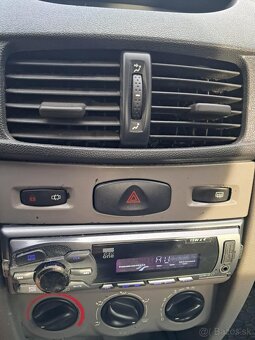 Predám Renault Thália 2 1.2 8v 55kw r.v.2010 96428km - 9