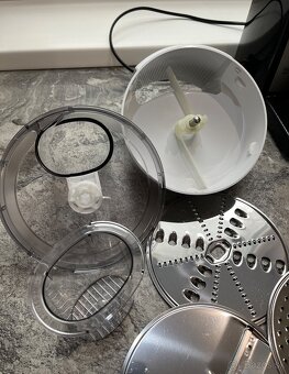 Bosch MUM 48A1/08 kuchynský robot - 9