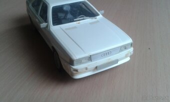 Plastikové modely áut 1/24 - 9