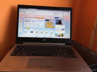 Predám notebook Fujitsu LIFEBOOK U Series - 9