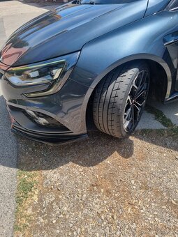 RENAULT MEGANE RS - 9