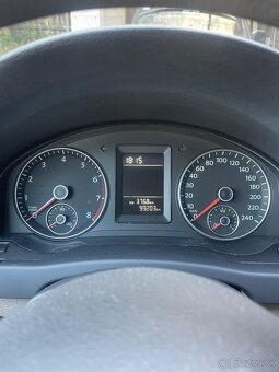 Vw golf 6 benzín automat 99 tis km - 9