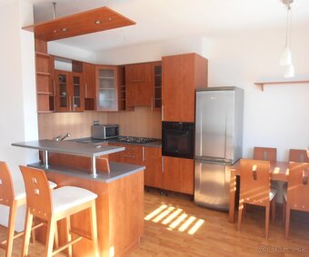 Prenájom väčší 2 izb. byt, PETRŽALKA, začiatok - 9