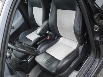 Skoda Octavia RS1 Kombi - 9