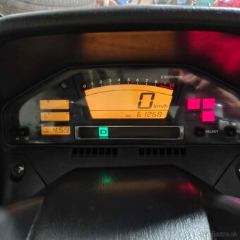 Suzuki Burgman 650 - 9