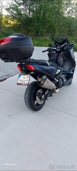 Yamaha T-Max 530 DX - 9
