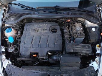 Škoda Octavia 1.6tdi combi dsg - 9