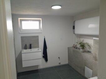 Predaj 3 izbový RD na pozemku 8árov Rastislavice Nové Zámky - 9