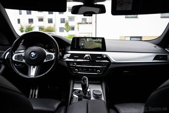 BMW 540i xDrive Touring - 9