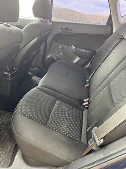 Na predaj: Hyundai i30 1.6 CRDi - 9