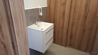 PREDAJ obchodný priestor v centre Trnavy (Štefánikova ulica) - 9