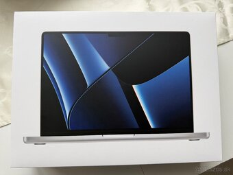 Apple MacBook Pro 14" M2 16GB RAM, 512 GB Silver - 9