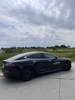 Tesla model S 75D - 9