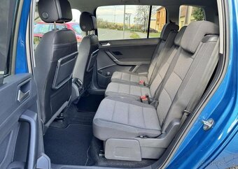 Volkswagen Touran 1.5 TSI DSG 7MÍST benzín automat 110 kw - 9