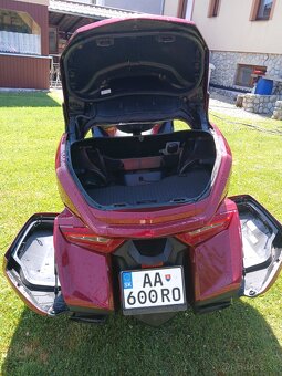 Honda Goldwing 1800 - 9